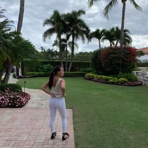 Meet your Posher, Catherine